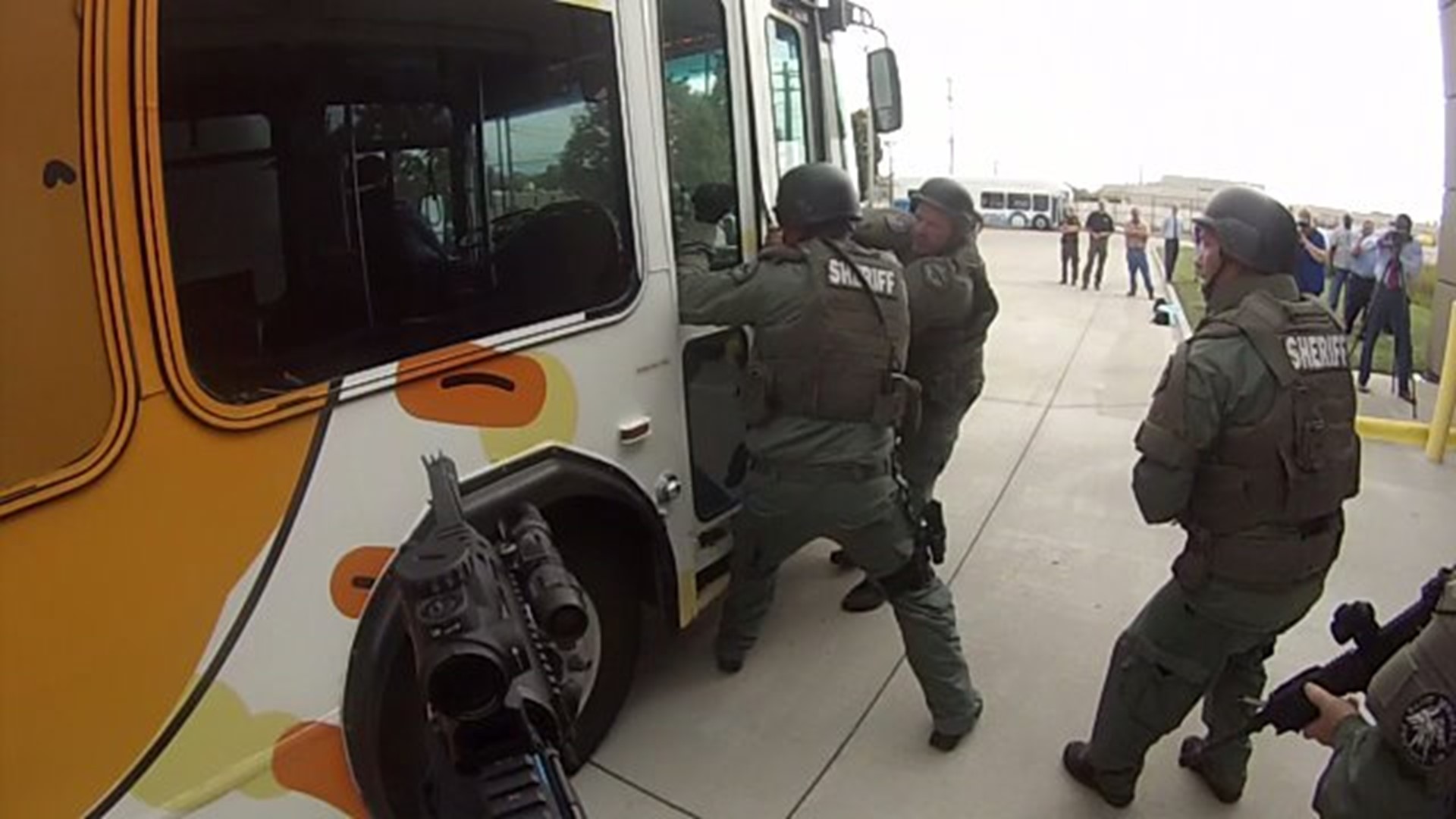 Web Extra- SWAT swarms the bus