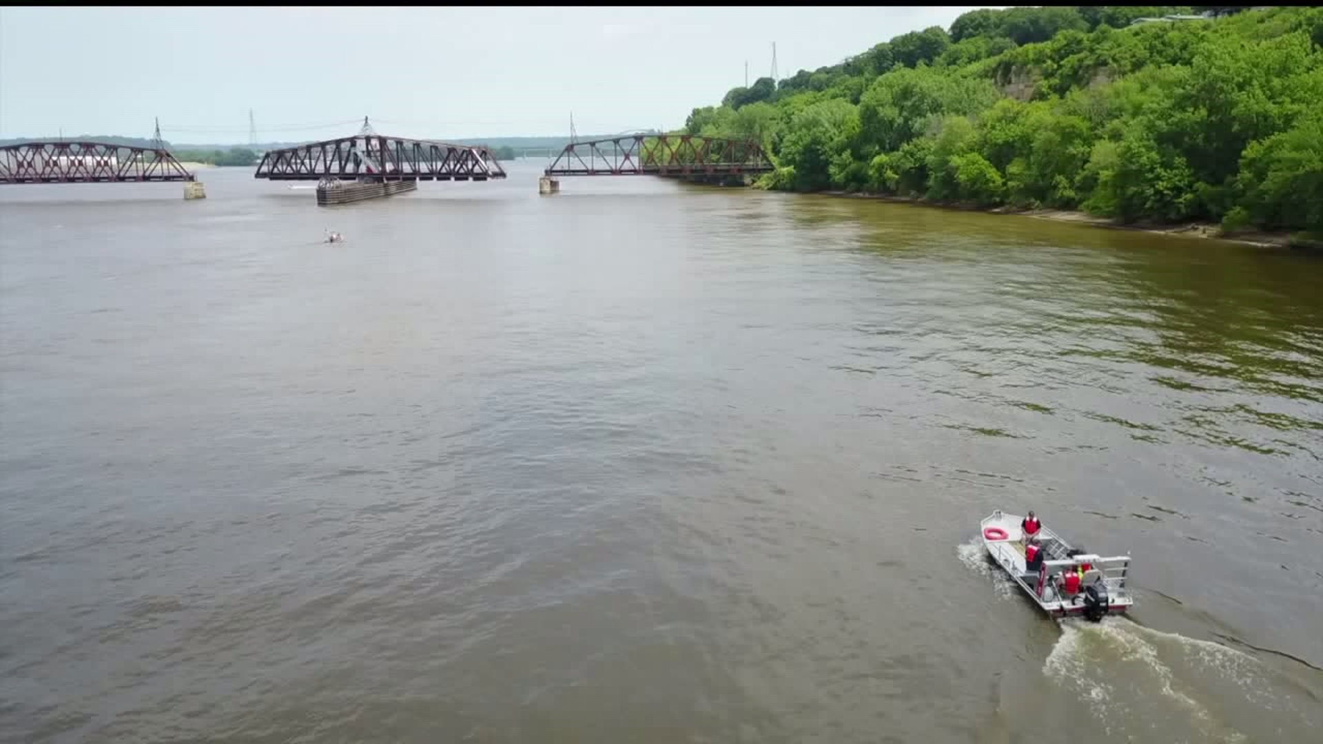Body pulled from Mississippi River Sunday in Dubuque