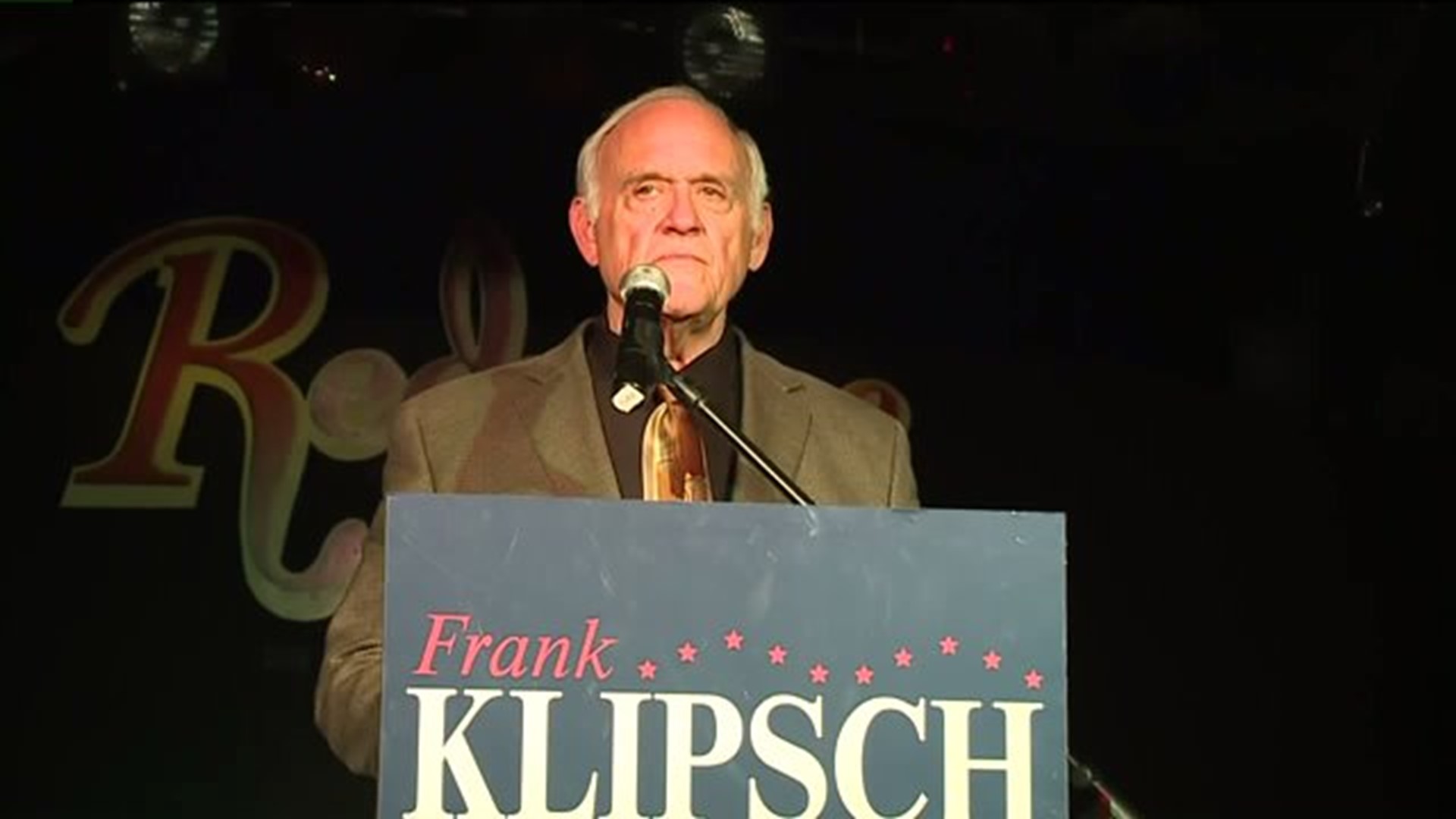Frank Klipsch accepts Davenport mayoral seat