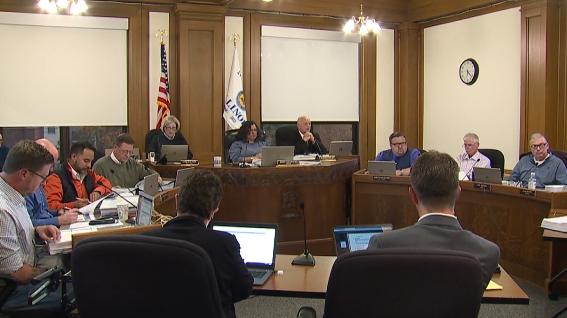 Moline City Council looking for candidates to fill vacant seat | wqad.com