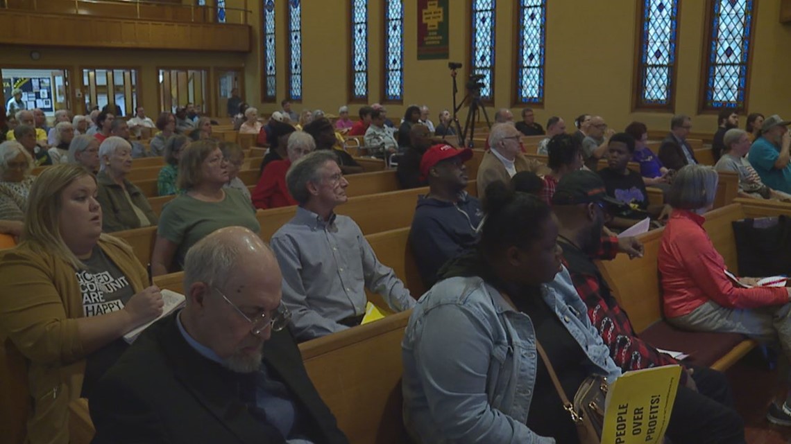 Davenport residents ask for federal assistance in housing issues