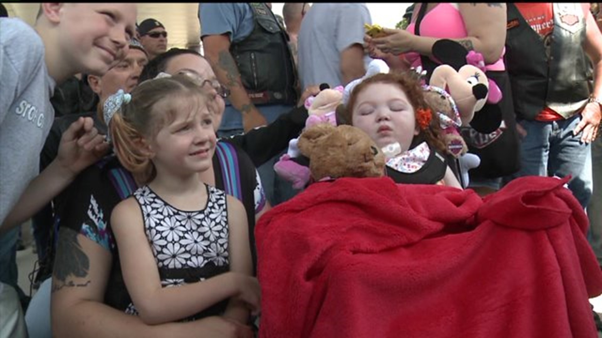 Thousands of motorcyclists gather to grant wish of ill child