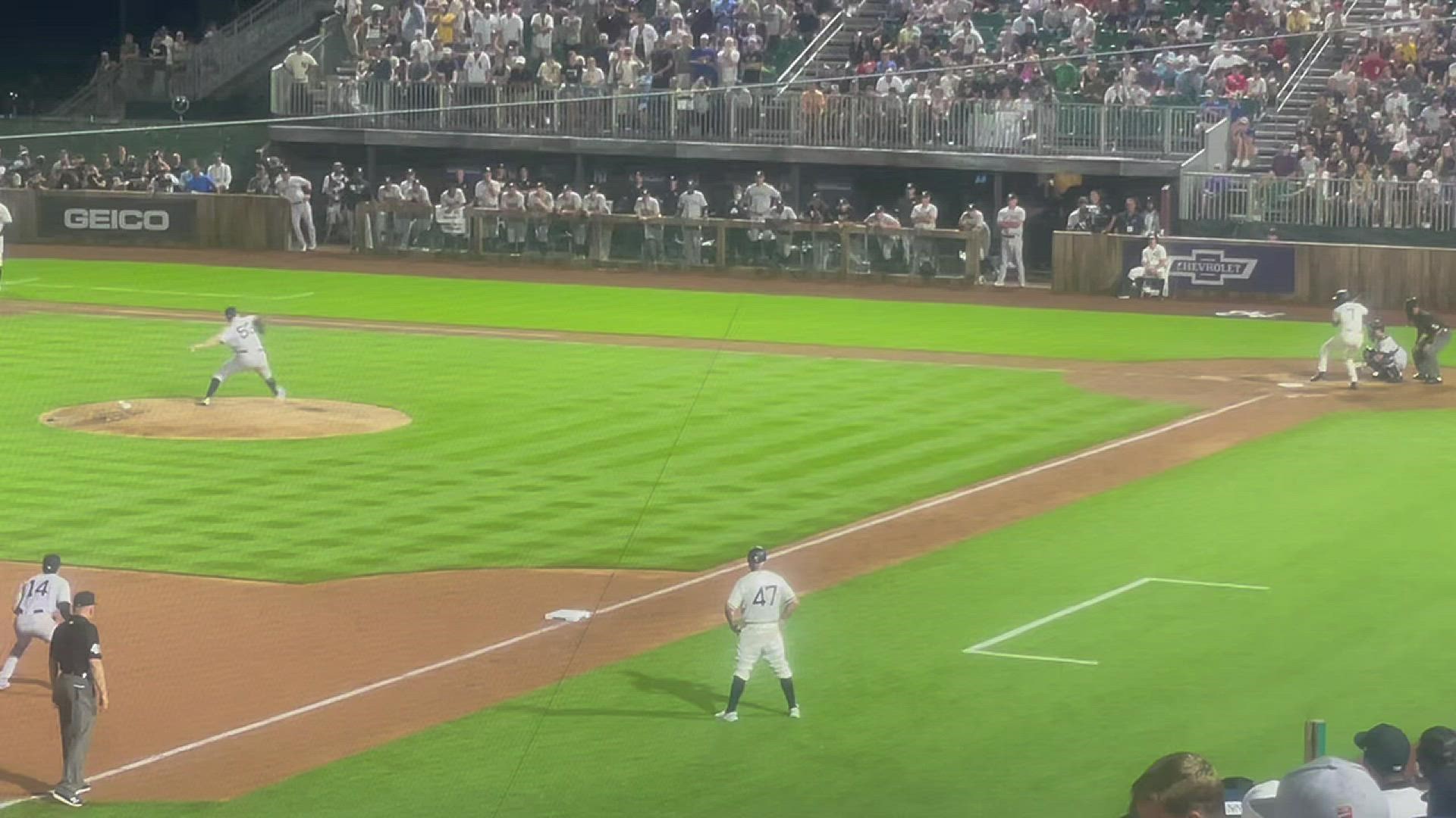 Chicago White Sox win first MLB game at Field of Dreams