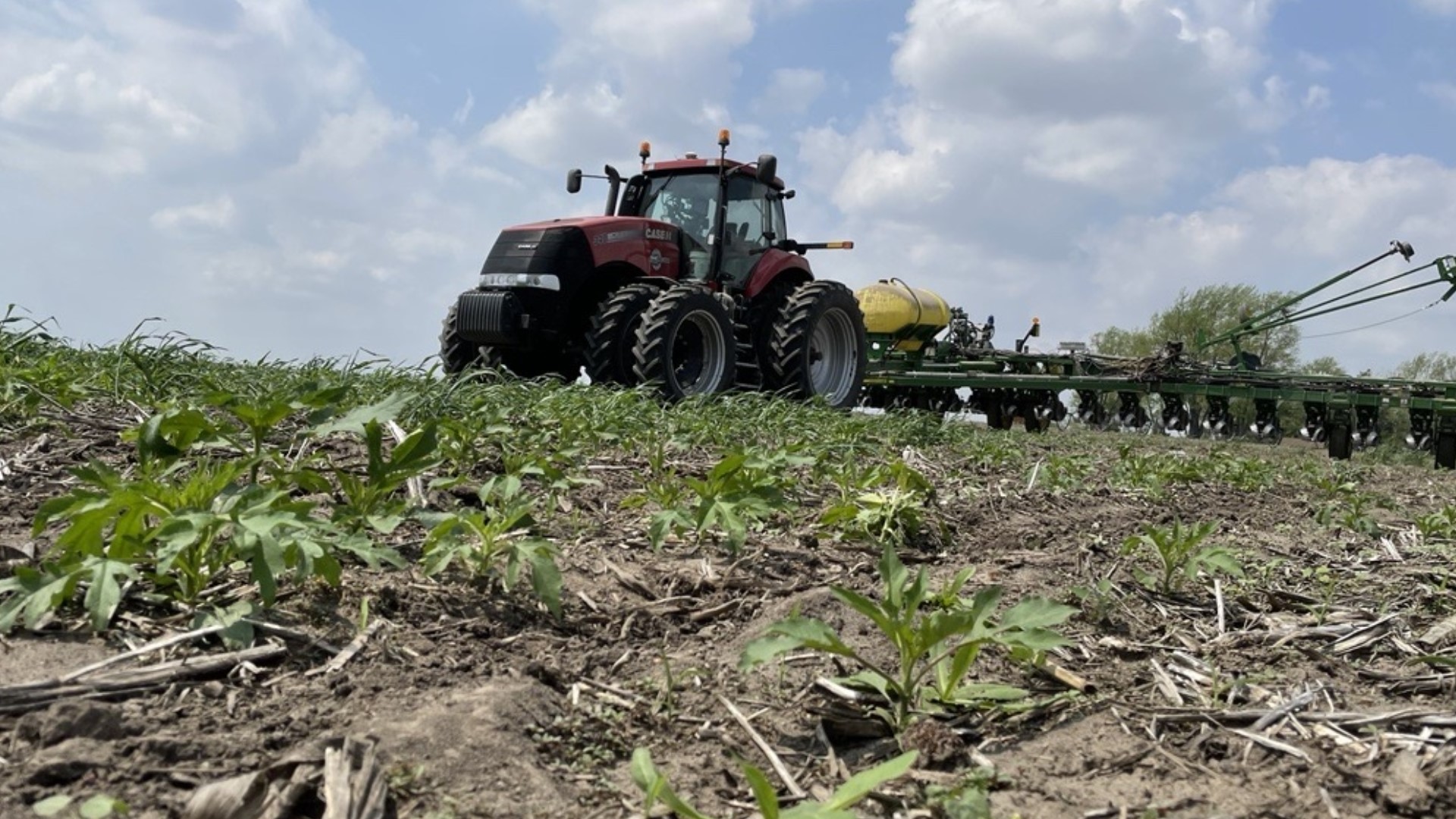 Typically, local planting seasons begin in mid-April. However, one Illinois farmer says he's not worried about the late start impacting his crop yields.