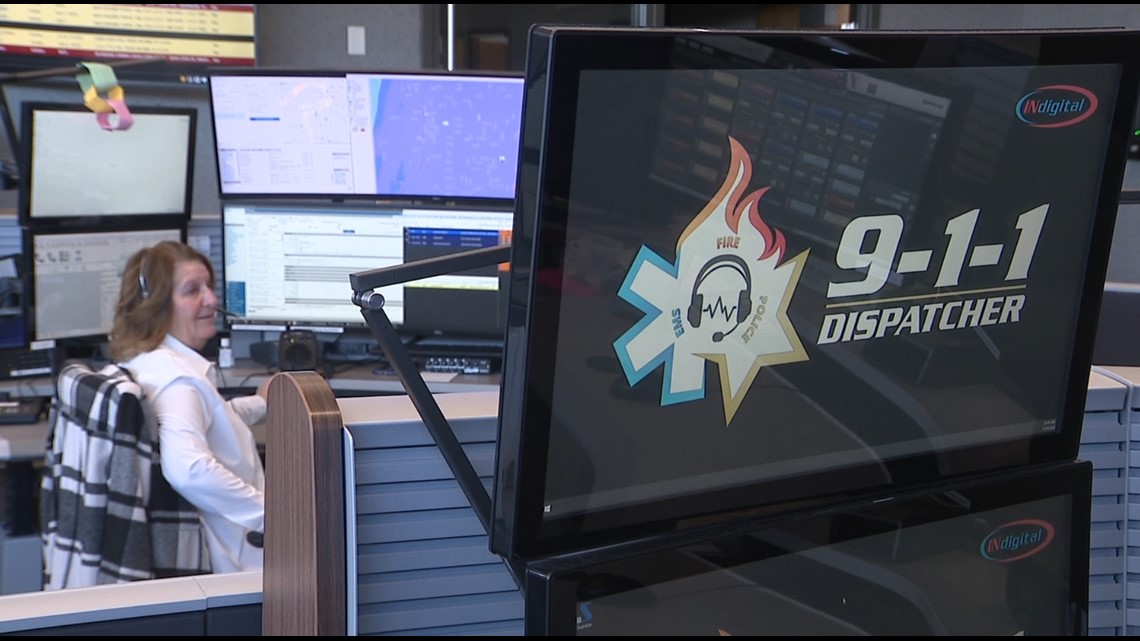 QC 9-1-1 dispatcher retires after 35 years of service | wqad.com