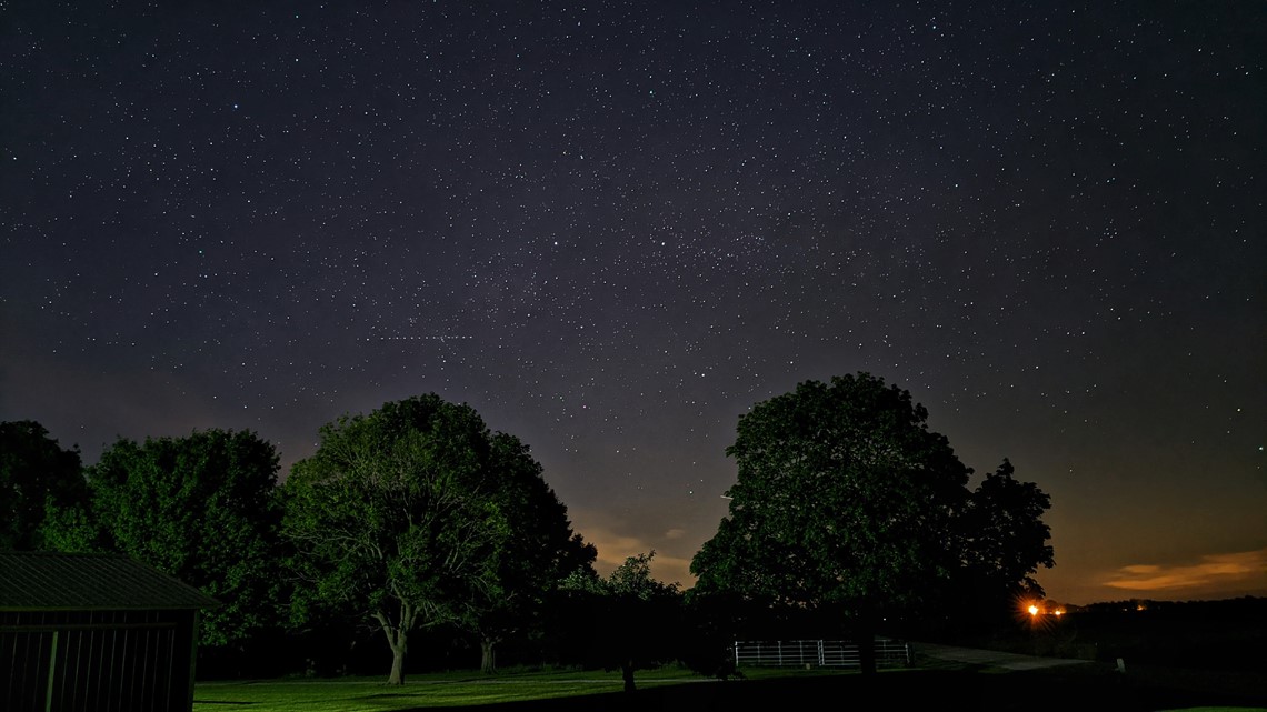 Did you see it? Space-X satellites light up night sky over Cincinnati