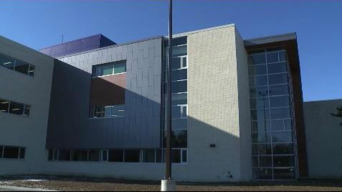 New tower at Pleasant Valley High School growing student