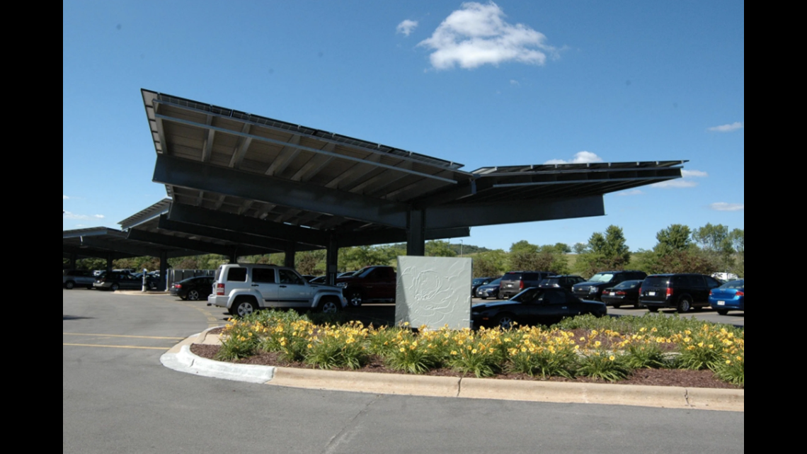 quad city international airport closed weather