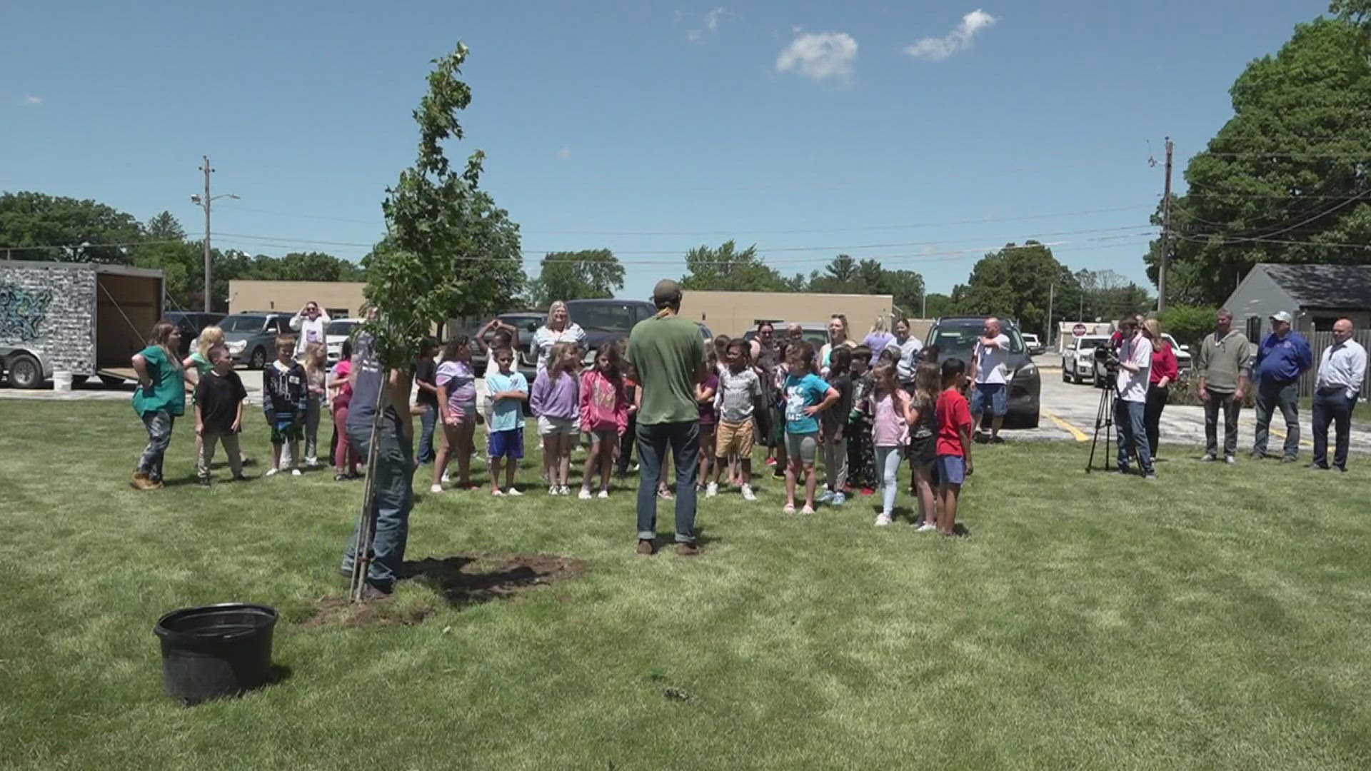 The John Deere Classic partnered with Living Lands and Waters to plant a tree for each birdie at last year's tournament.