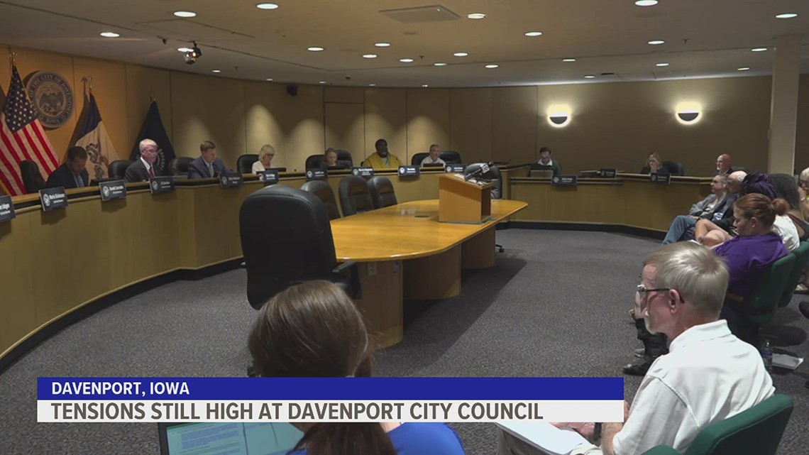 Tensions high at 2nd Davenport council meeting since collapse