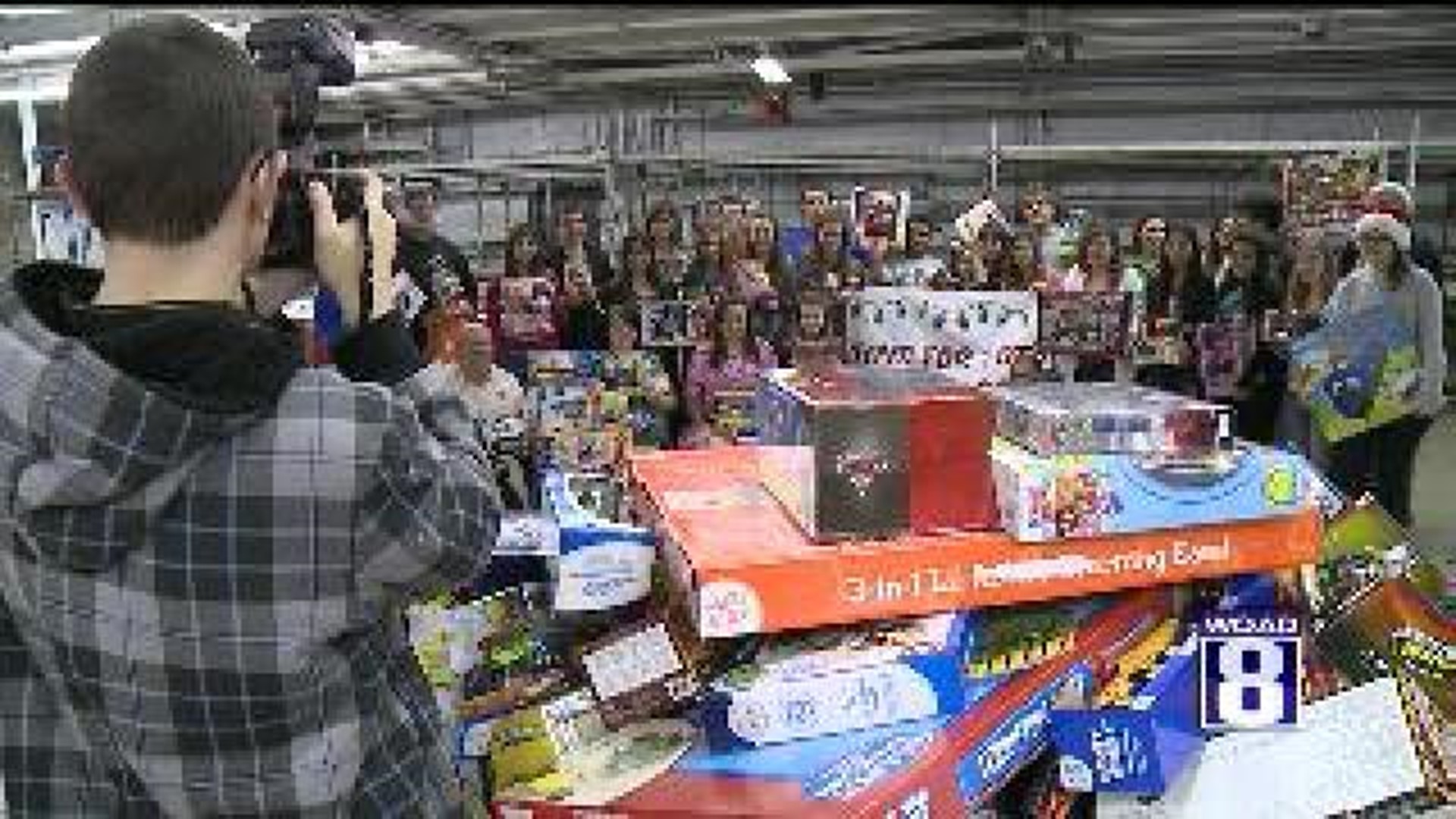 UTHS Students Help Toys for Tots Effort