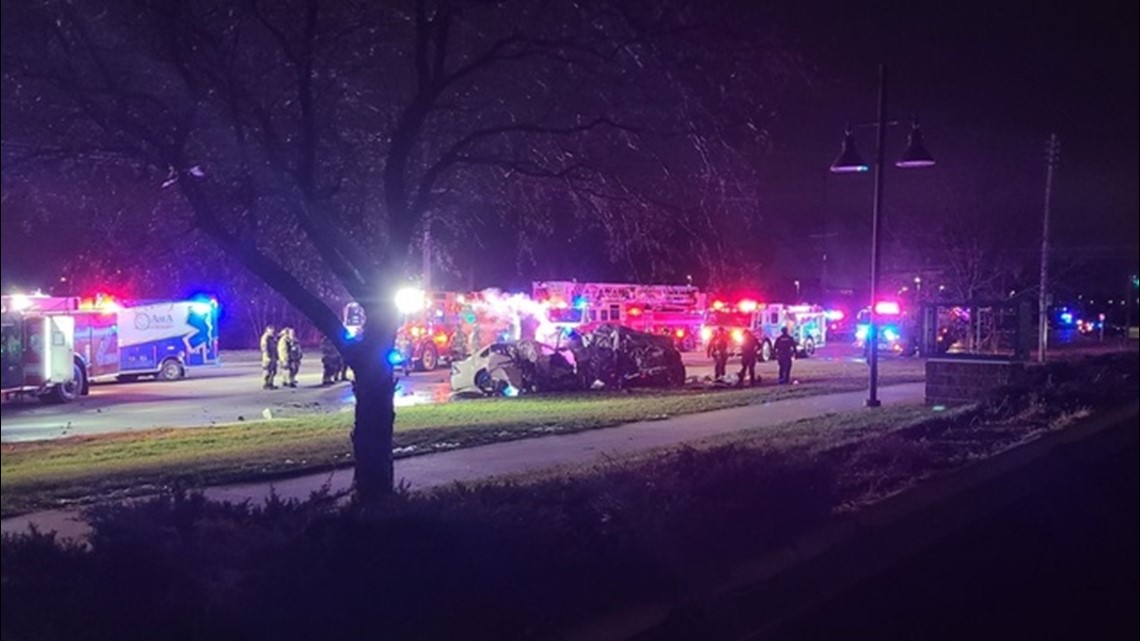 4 dead in Cedar Rapids crash, including 2 Bettendorf graduates