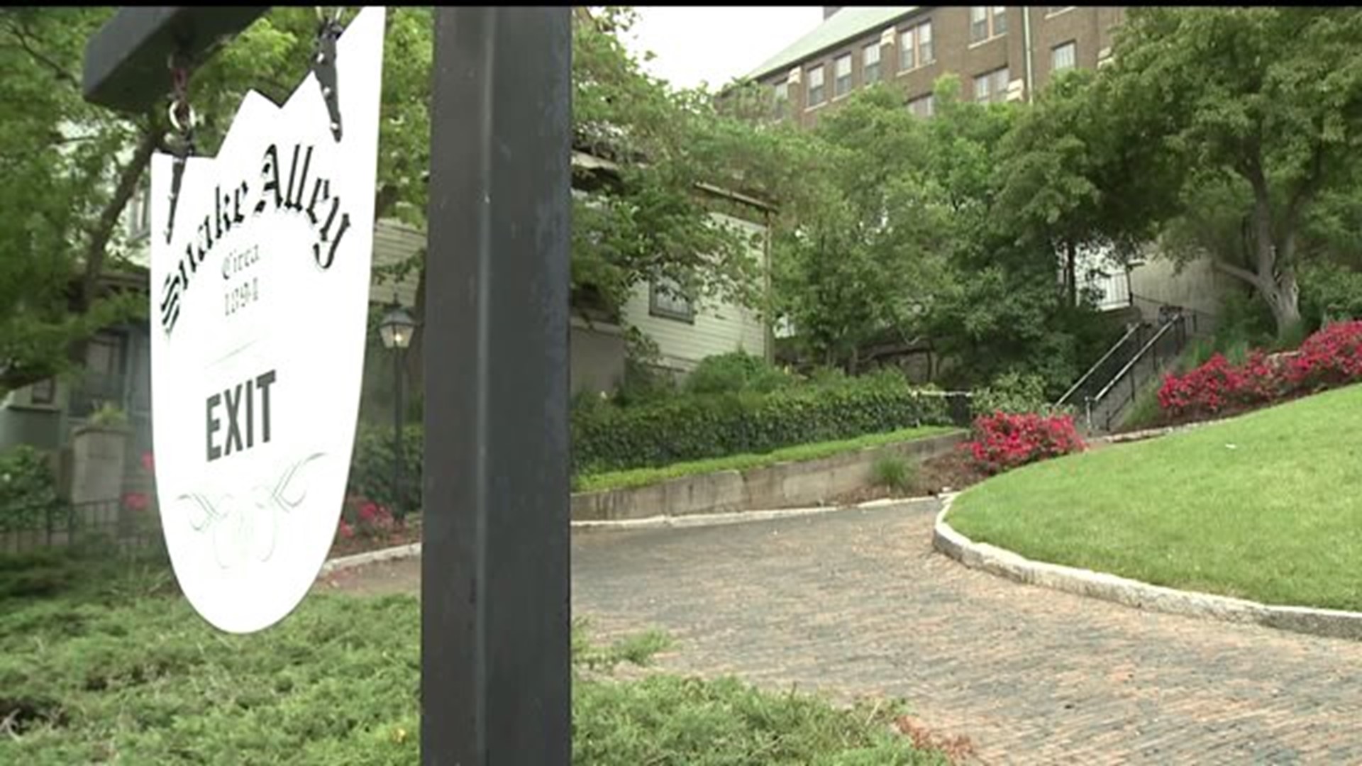 Memorial Day bike races stop by historic Snake Alley in Burlington