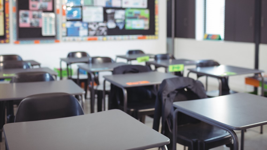 Illinois officials exploring solutions to teacher shortage - Vimarsana News