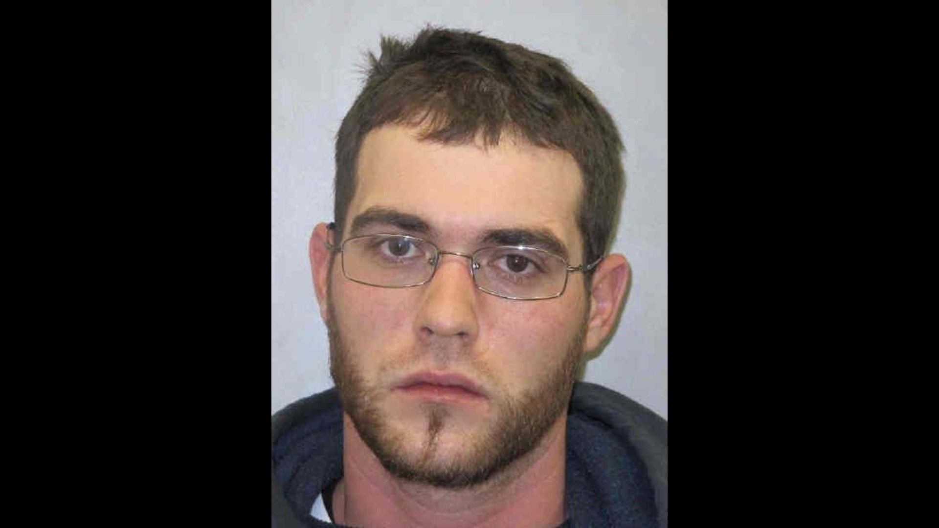 Mediapolis car burglary suspect a fugitive