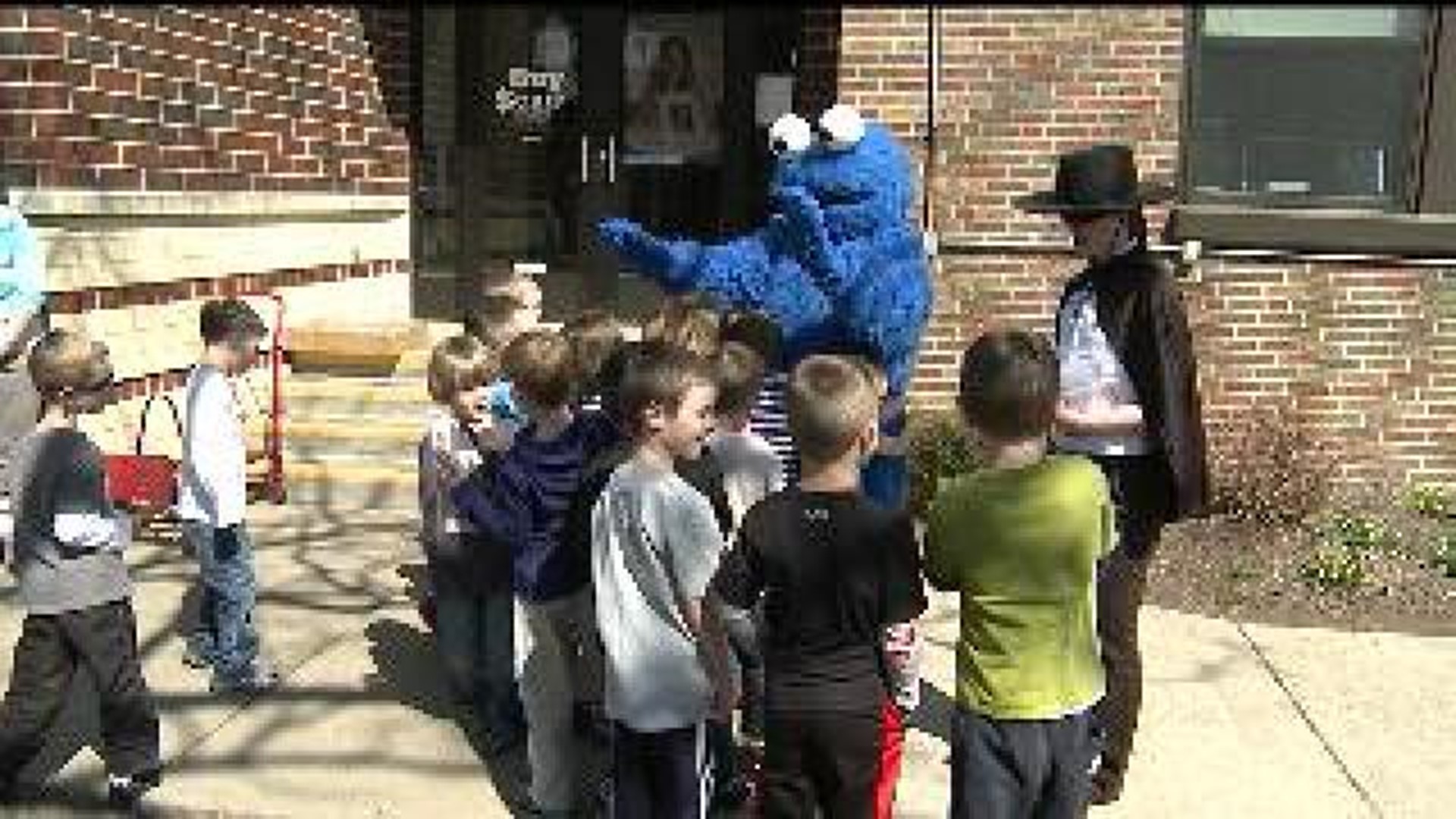 Hy-Vee sends their cookie monster to give a cookie party