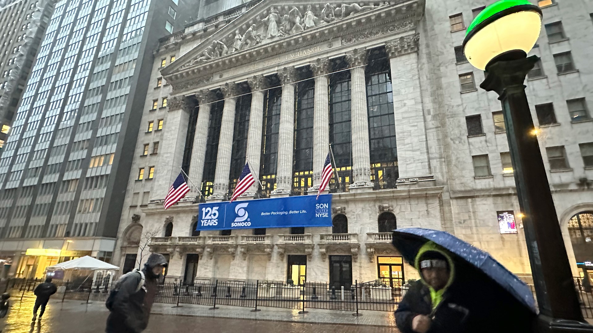 New York Stock Exchange closes first quarter earnings higher than 2019