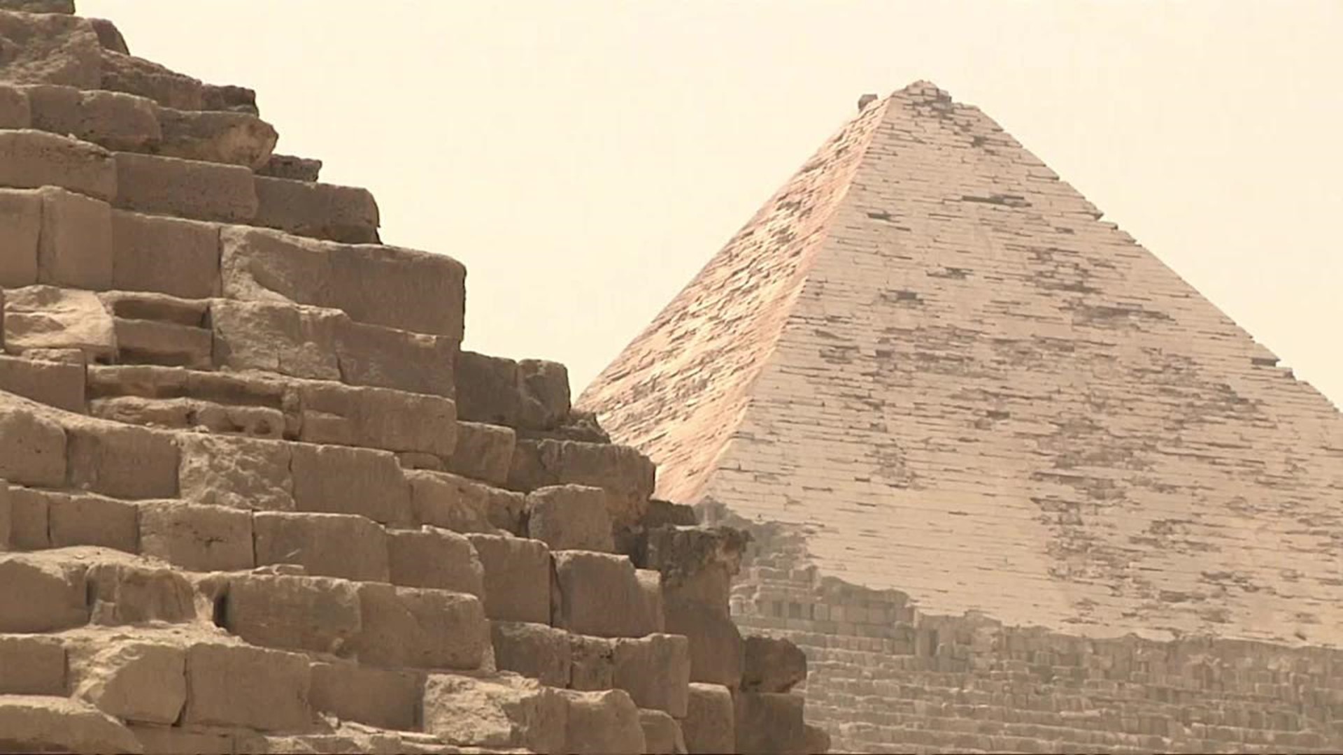 Pyramid chamber discovered