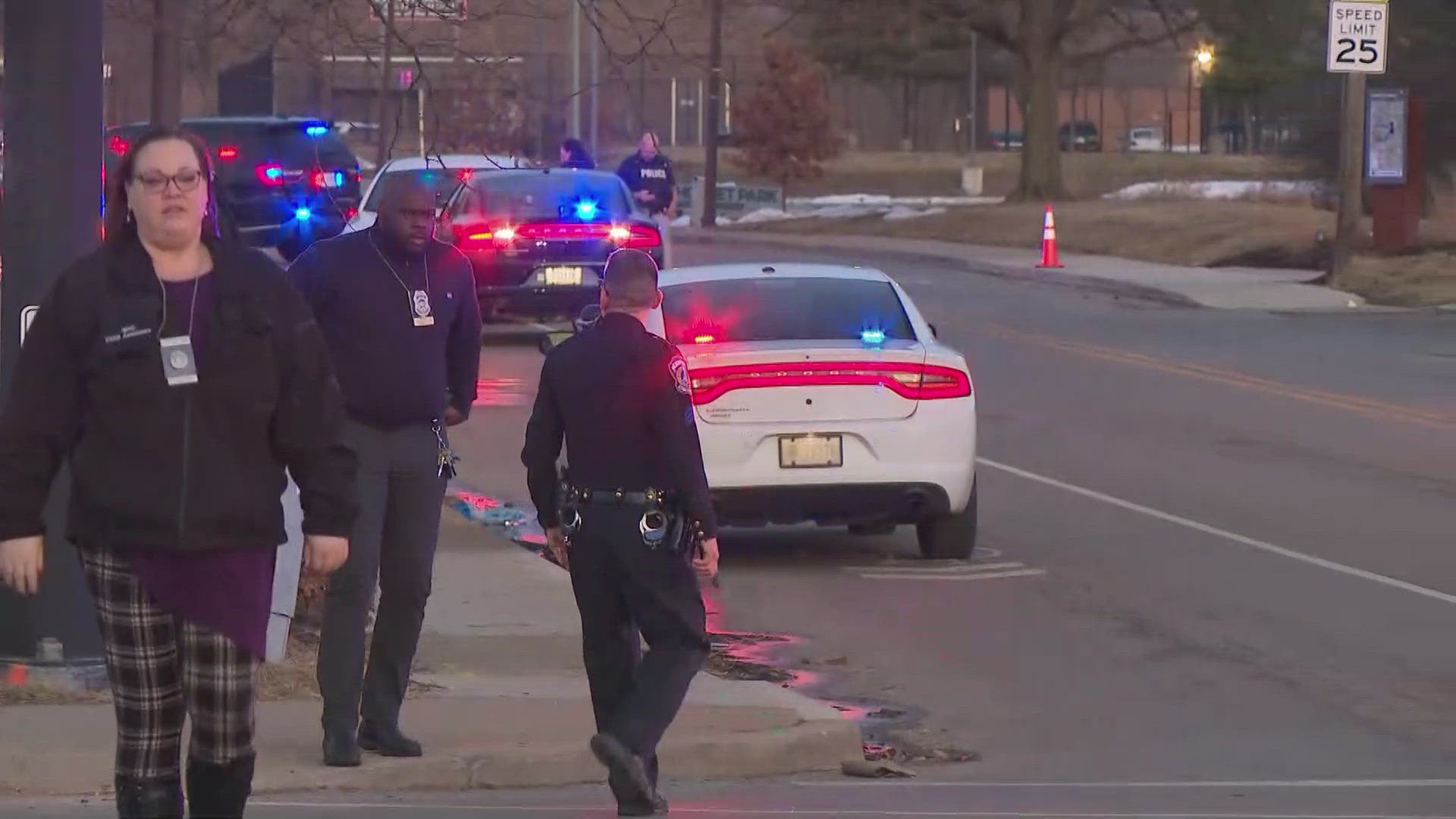 Police searching for armed suspect in Beech Grove where 2 police ...