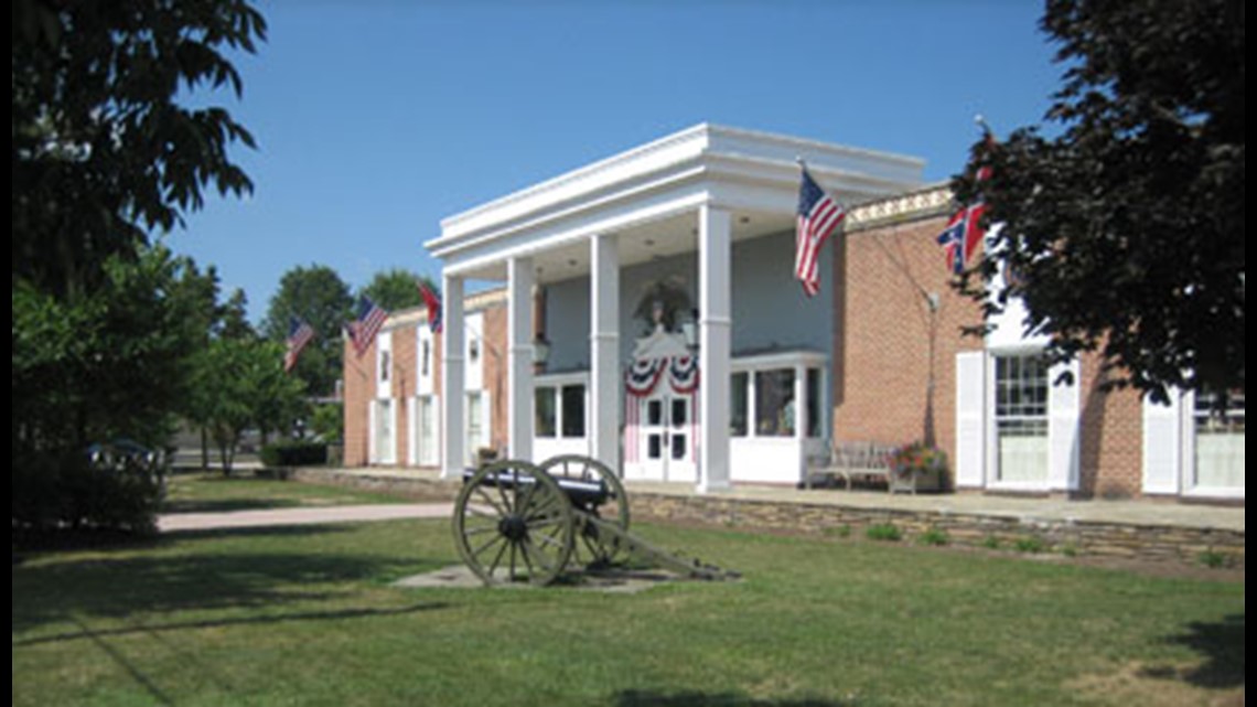 Gettysburg wax museum selling historical figures