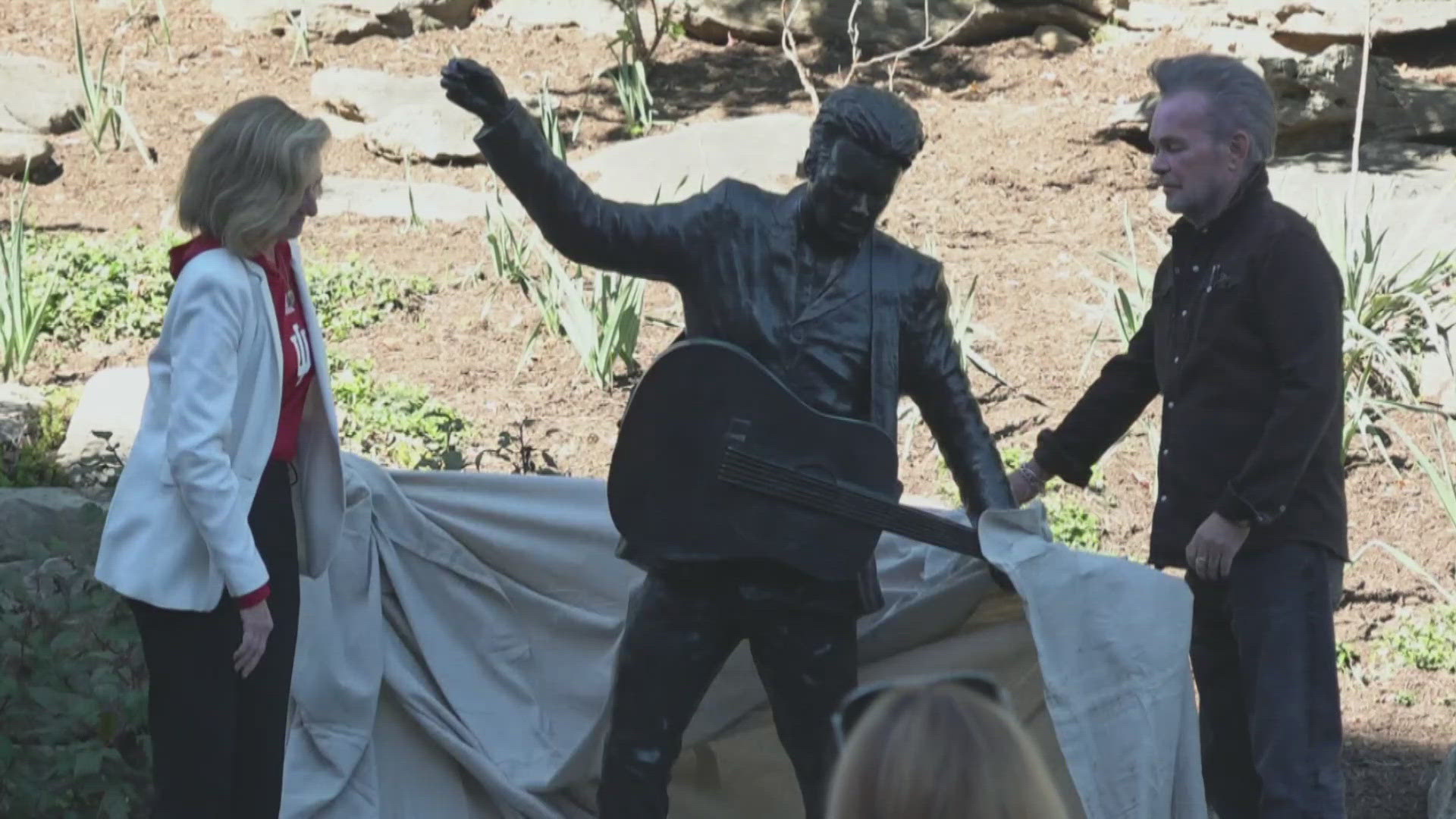 13News reporter Anna Chalker reports from Bloomington during the statue unveiling honoring Hoosier rock star John Mellencamp.