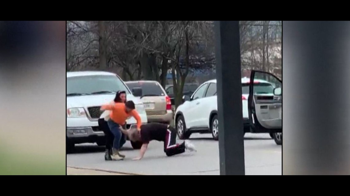 CAUGHT ON CAMERA: Drivers Fight In Street During Road Rage Incident ...