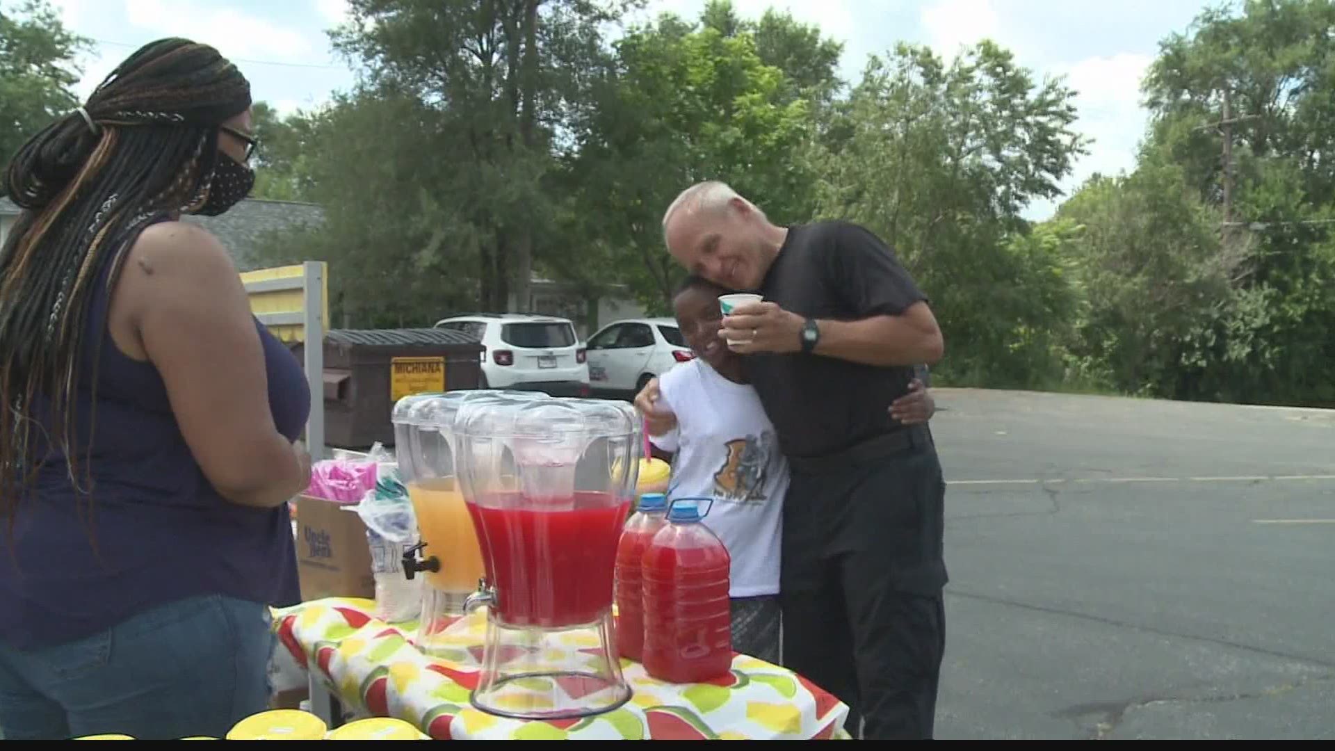 South Bend police officer Ron Glon offered to help Jaeylnn Wilson and his brother at their lemonade stand Sunday afternoon — as well as match whatever they make.