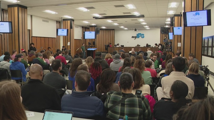 Parents speak out against bill that could dissolve Indianapolis Public Schools