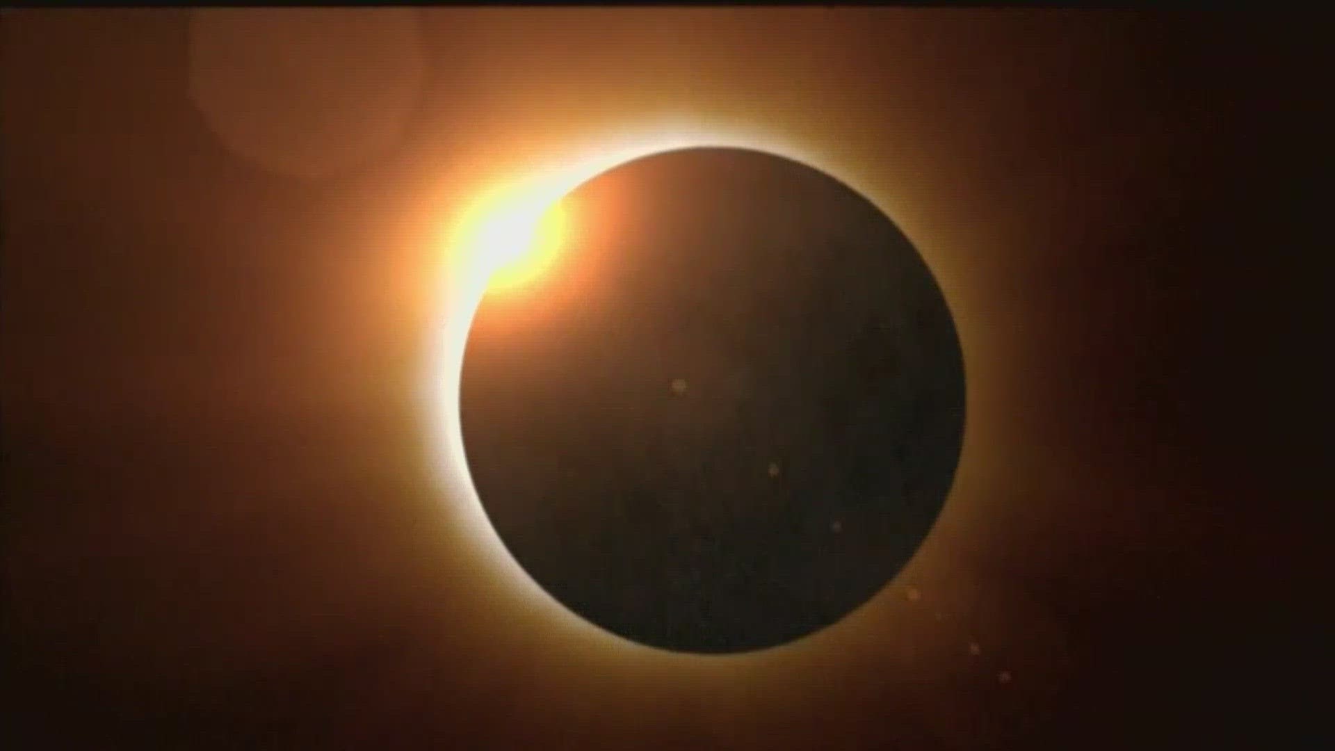 13News talked to an expert at Butler University on how you can get those eclipse pictures with your phone.