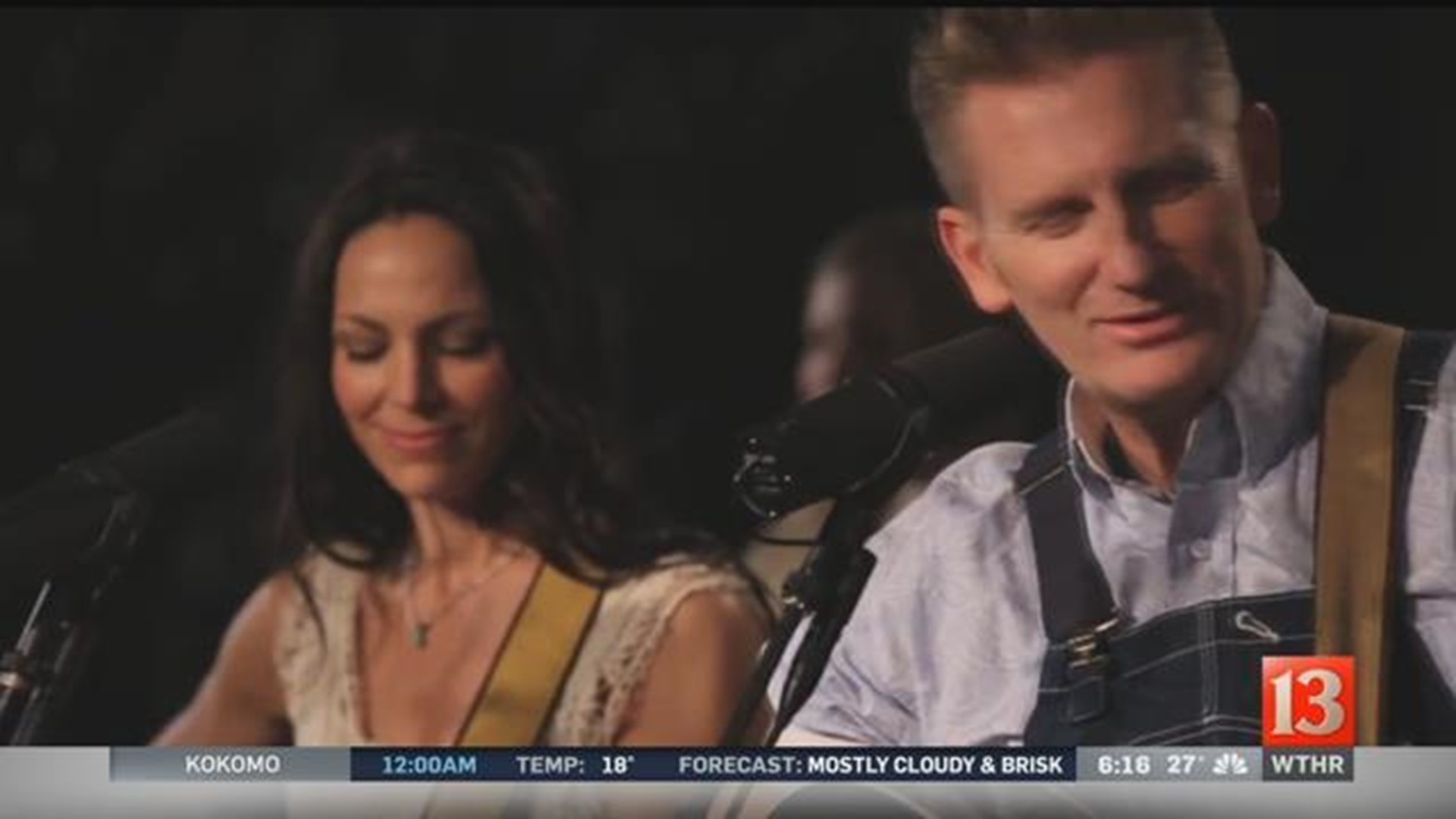 Joey Feek's life celebrated at public memorial
