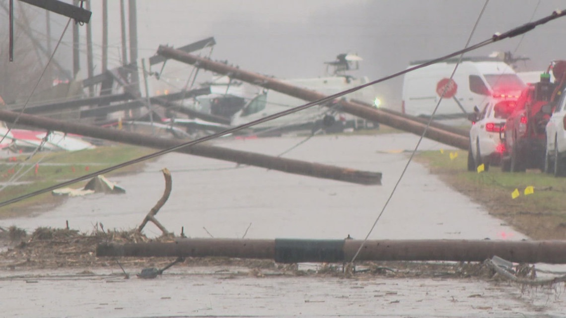 Damage cleanup continues in northwest Indiana after deadly tornado ...