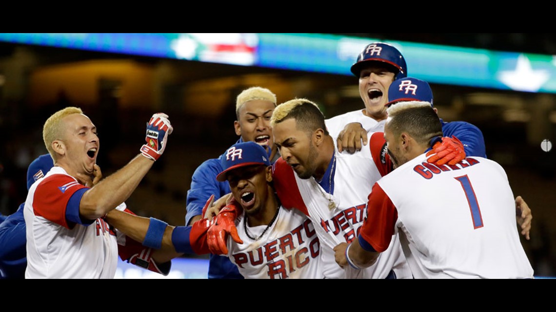 Puerto Rico breaks record as 192 baseball fans go blond for the