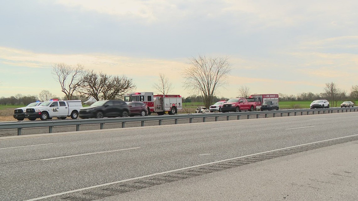 2 killed, 1 injured in single-vehicle crash on I-65 in Johnson County ...