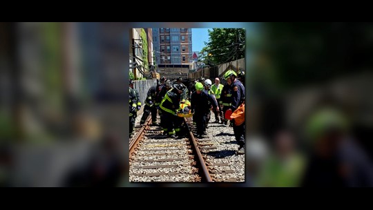 9 hospitalized when subway car derails in Boston | wthr.com