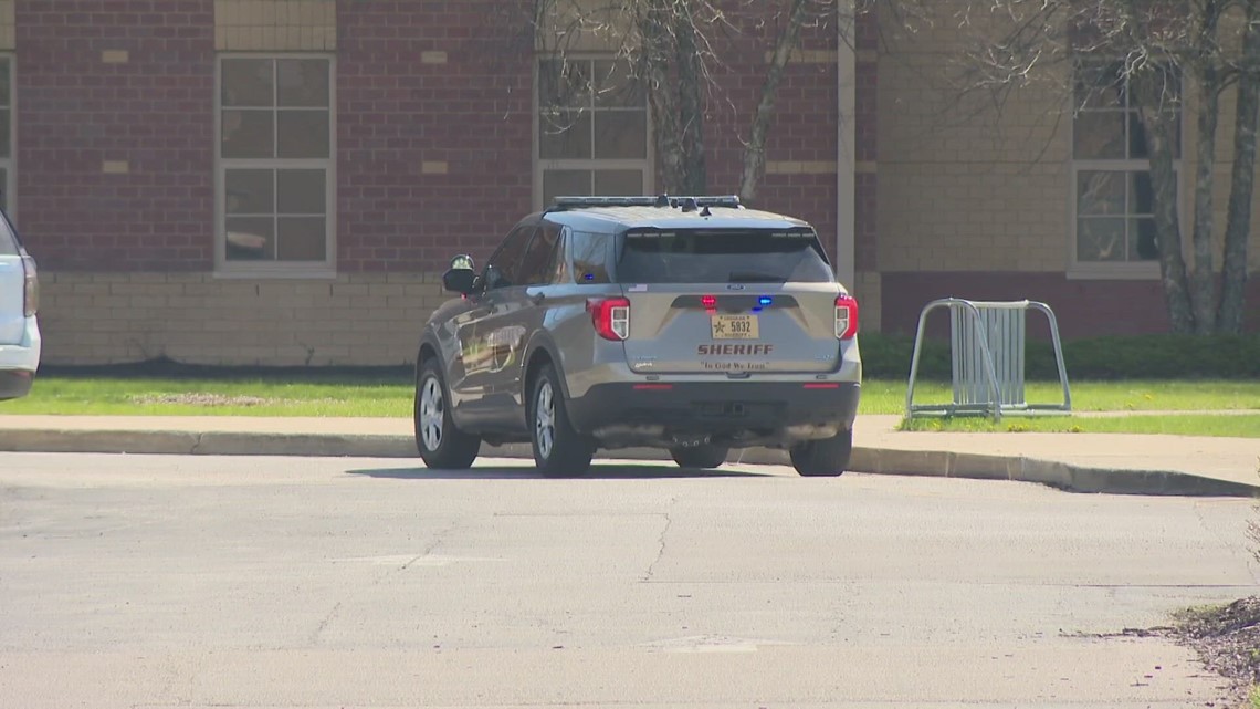 Zionsville elementary school closes due to "suspicious" device
