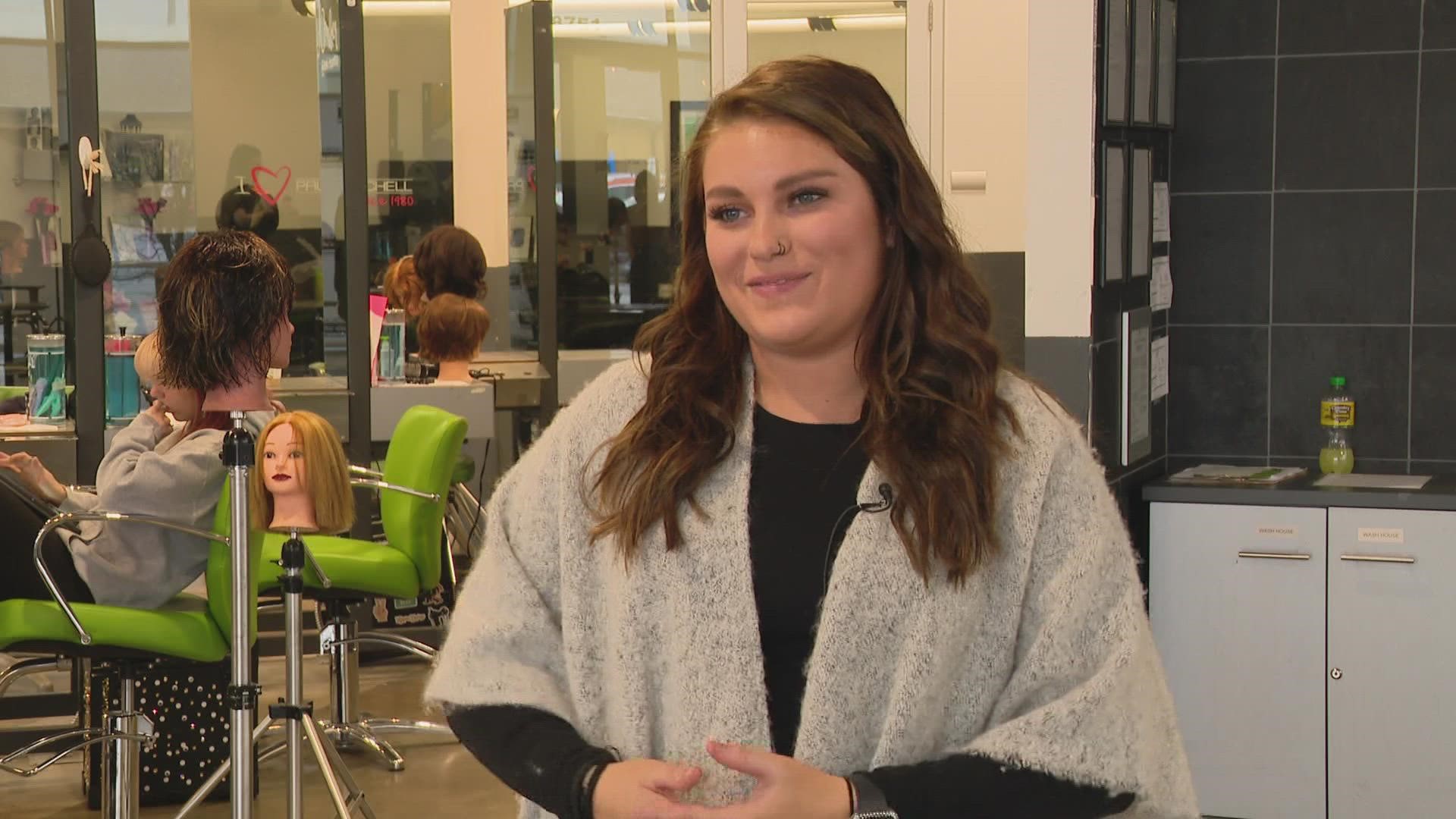 Allison Gormly shows us how to pay less for haircuts and massages in her What's the Deal report.