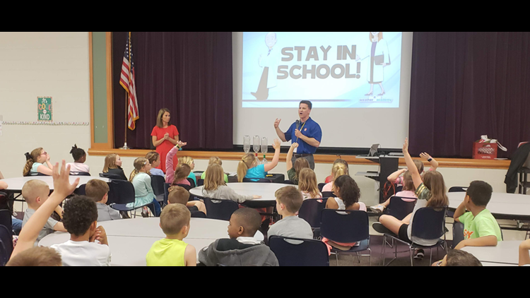 Weather Academy: Angela Buchman, Sean Ash visit Reagan Elementary School
