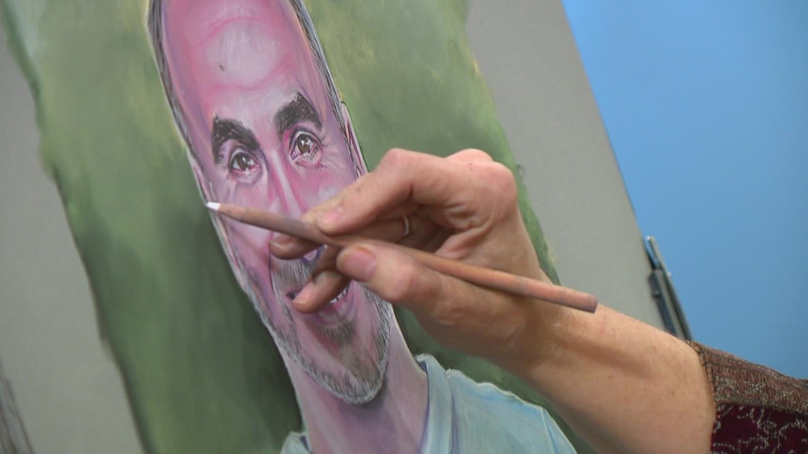 Zionsville artist brings comfort to grieving families this holiday