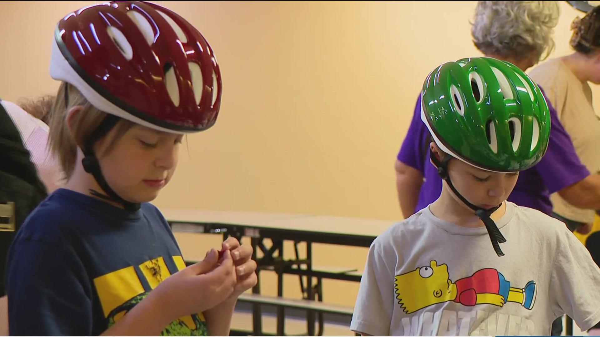 bike helmets for kids free Thousand Toddler Helmet comfortable kids helmet that looks great and features the added protection of Mips Chakra Child Helmet