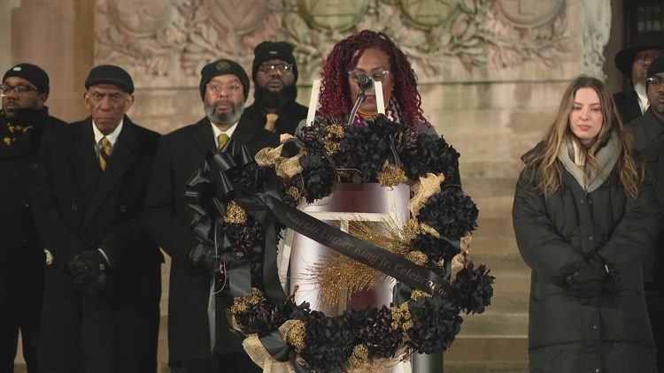 Monument Circle wreath presentation honors Dr. Martin Luther King Jr.