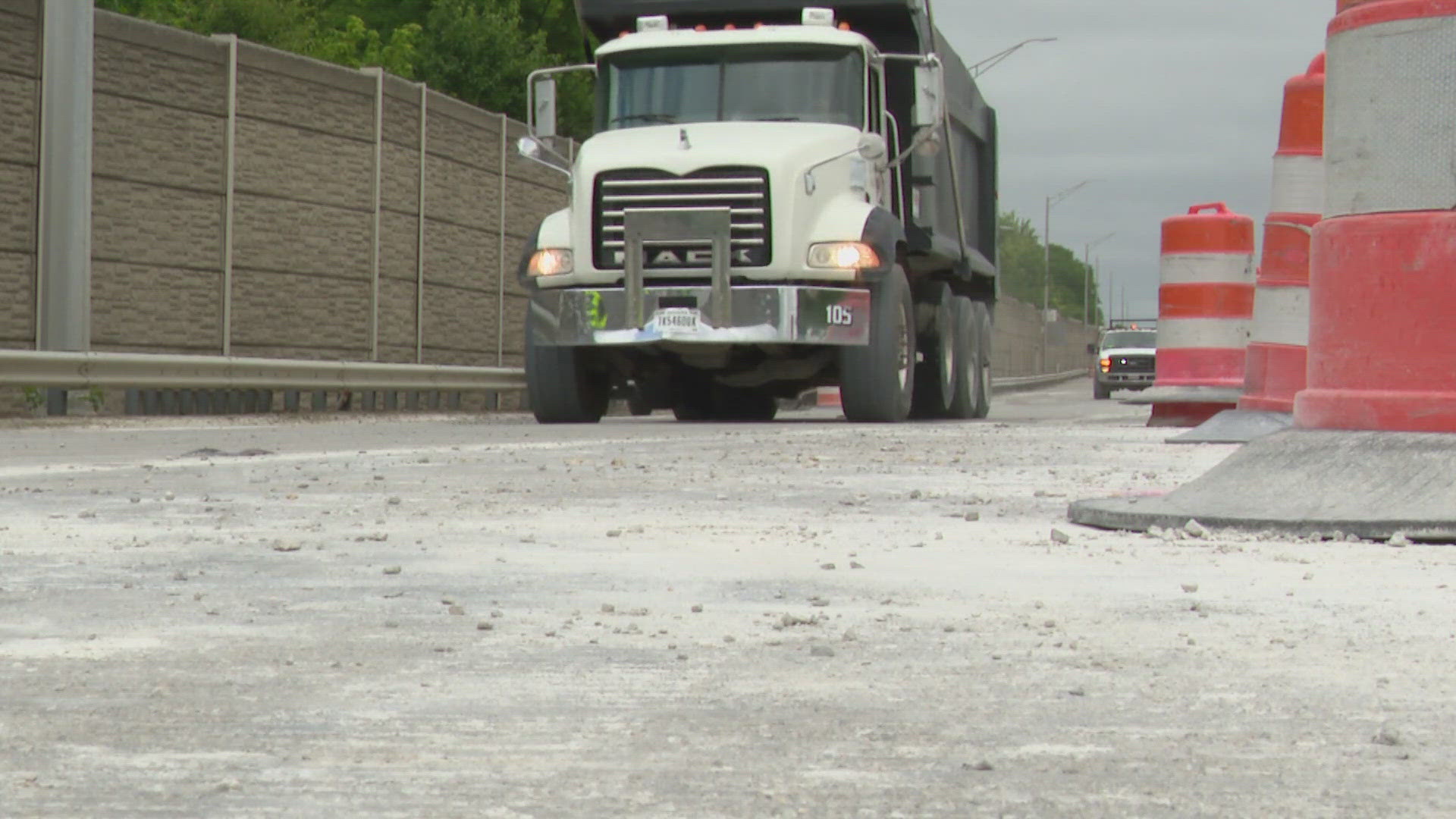 13News reporter Karen Campbell talked with INDOT and learned crews are planning to re-open a portion of the interstate this weekend.