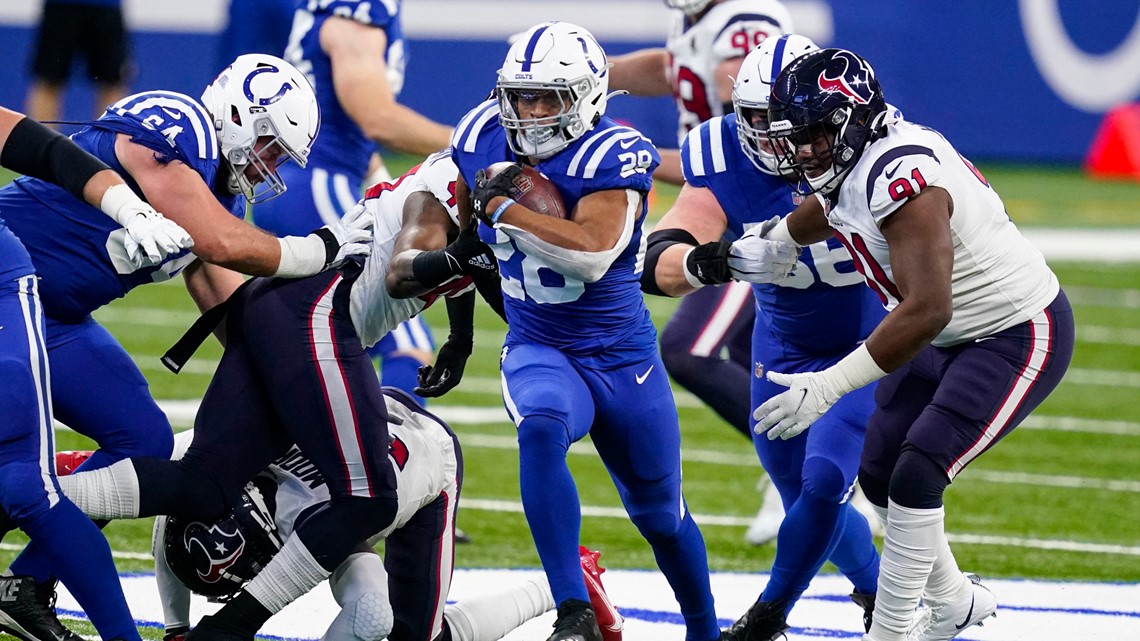 Indianapolis, Indiana, USA. 29th Nov, 2020. Indianapolis Colts wide  receiver T.Y. Hilton (13) and Tennessee Titans cornerback Breon Borders  (39) collide in the end zone going for a pass in the game