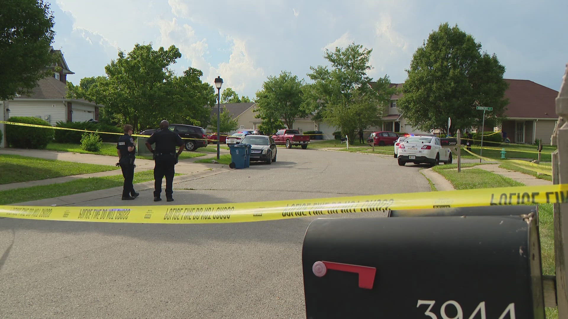 IMPD investigating after 5 people 19 or younger shot on Indy's far east ...