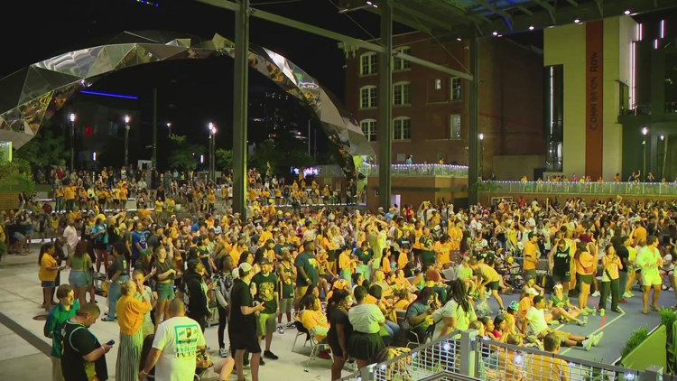 Downtown Indianapolis businesses seeing revenue boost from Pacers’ NBA Finals appearance