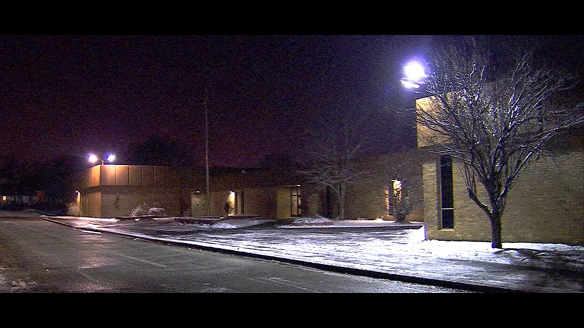 Muncie elementary school with cold classrooms closed again Friday