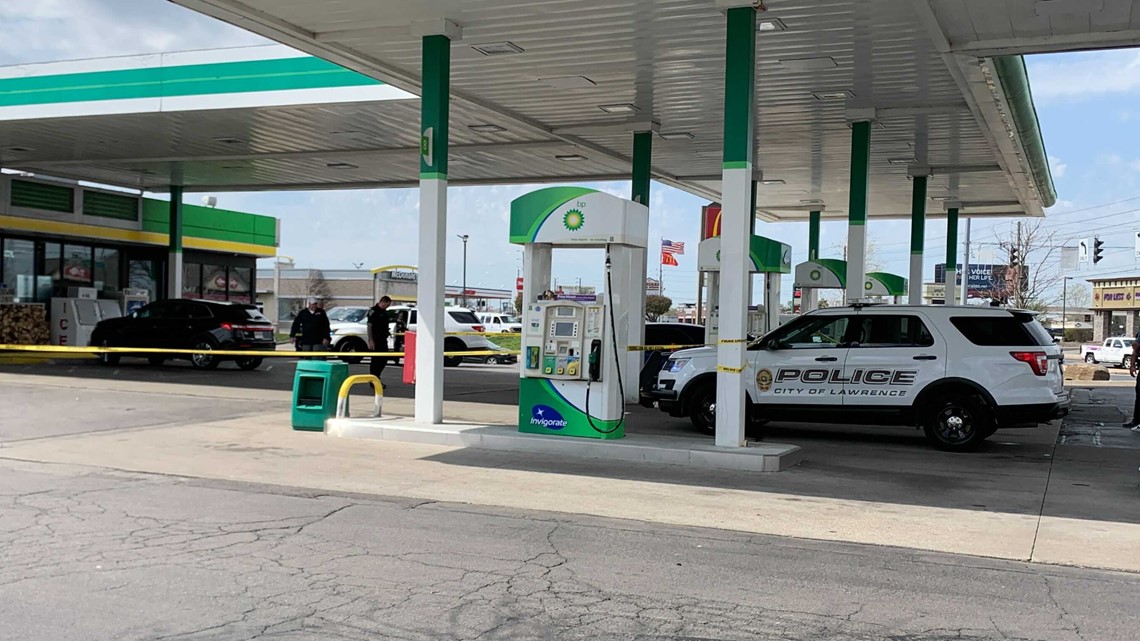 Lawrence police investigate shooting at gas station - Vimarsana News