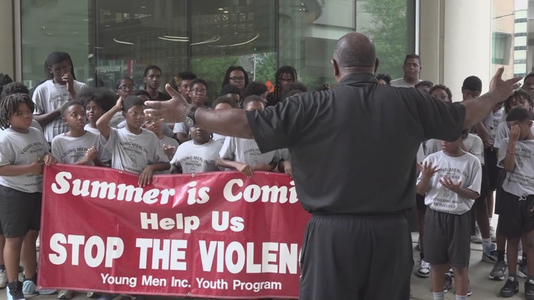 Ahead of WNBA All-Star weekend, three-point challenge for kids aims to prevent gun violence
