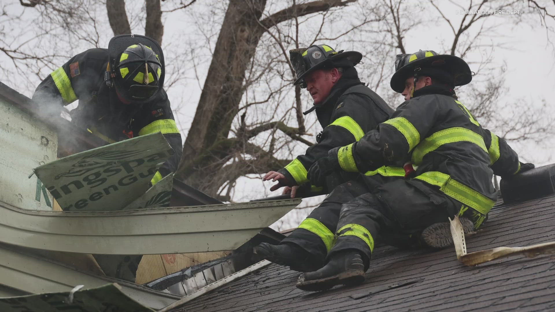 1 adult, 1 child displaced after house fire on Indy's east side | wthr.com