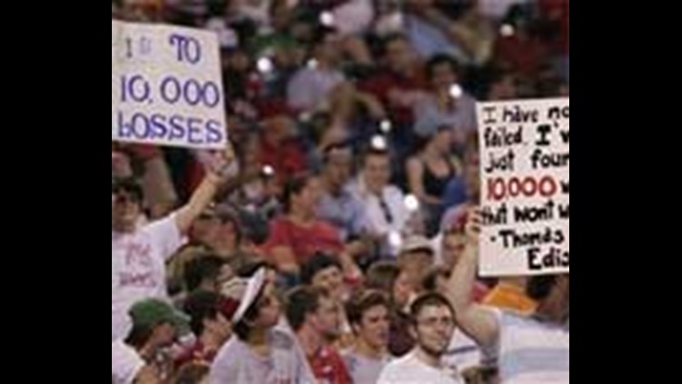 Cardinals fans shocked by 9th inning collapse vs. Phillies: Best