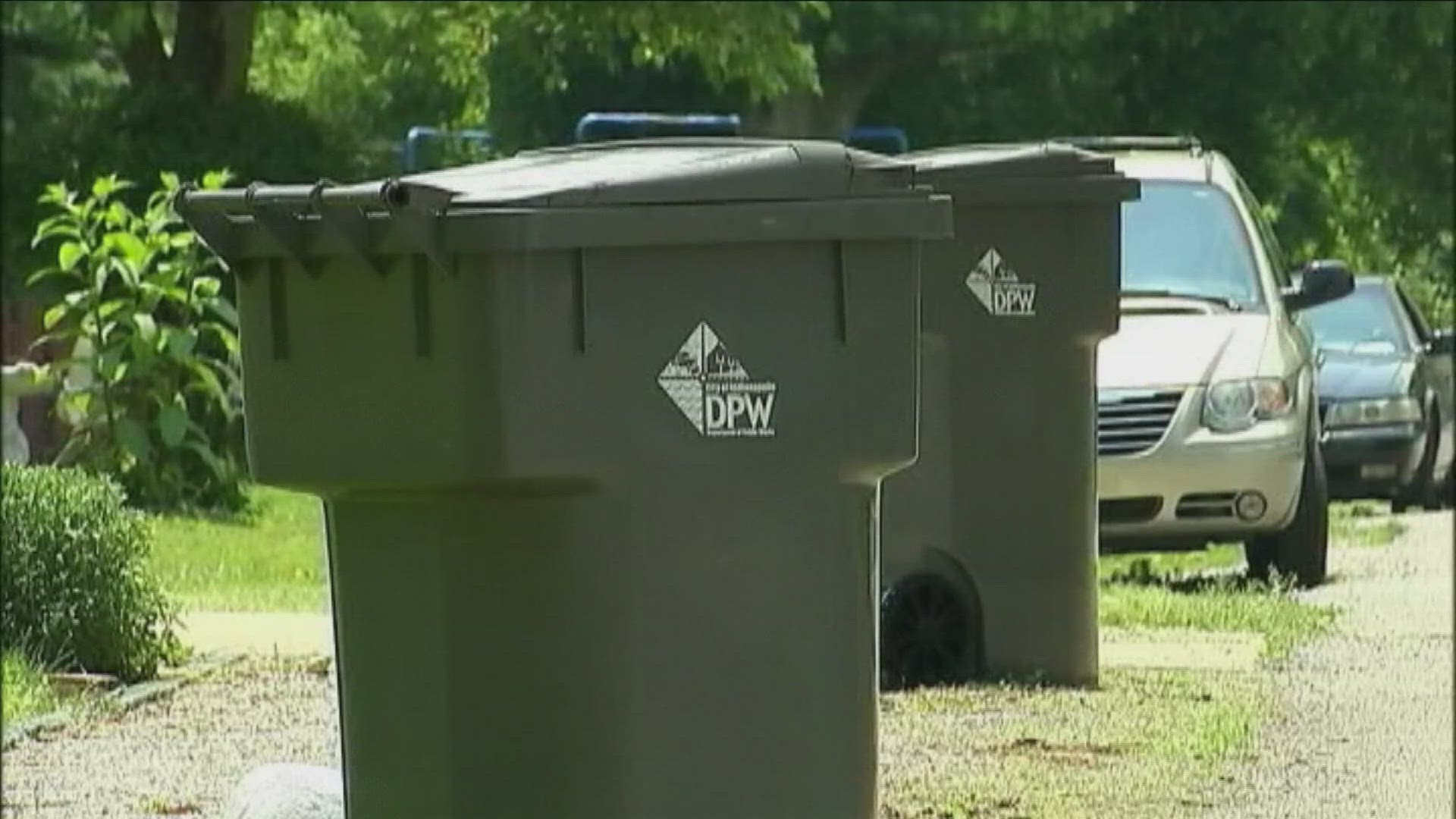 Indianapolis DPW launches trash collection survey | wthr.com